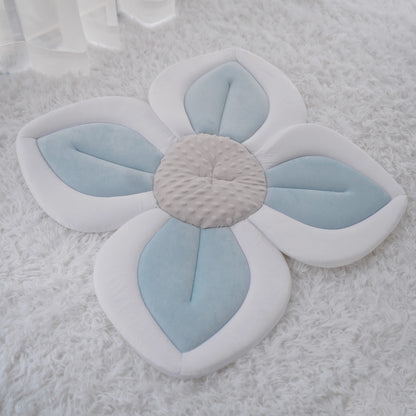 Baby bath mat can lie down fold newborn creative flower bath mat baby bath lotus safety cushion